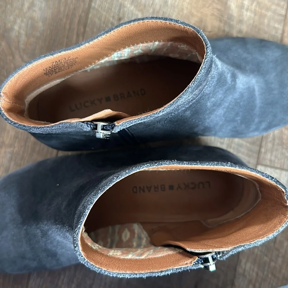 Lucky Brand Brolley Ankle Boot / Booties Navy leather zip boots. - Picture 14 of 15
